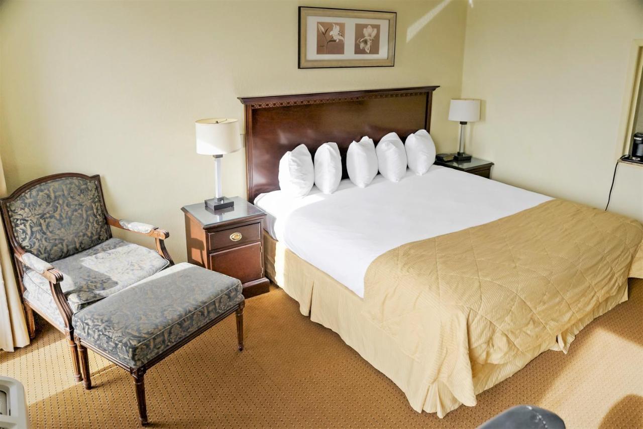 Economy Hotel Plus Wichita Exterior photo